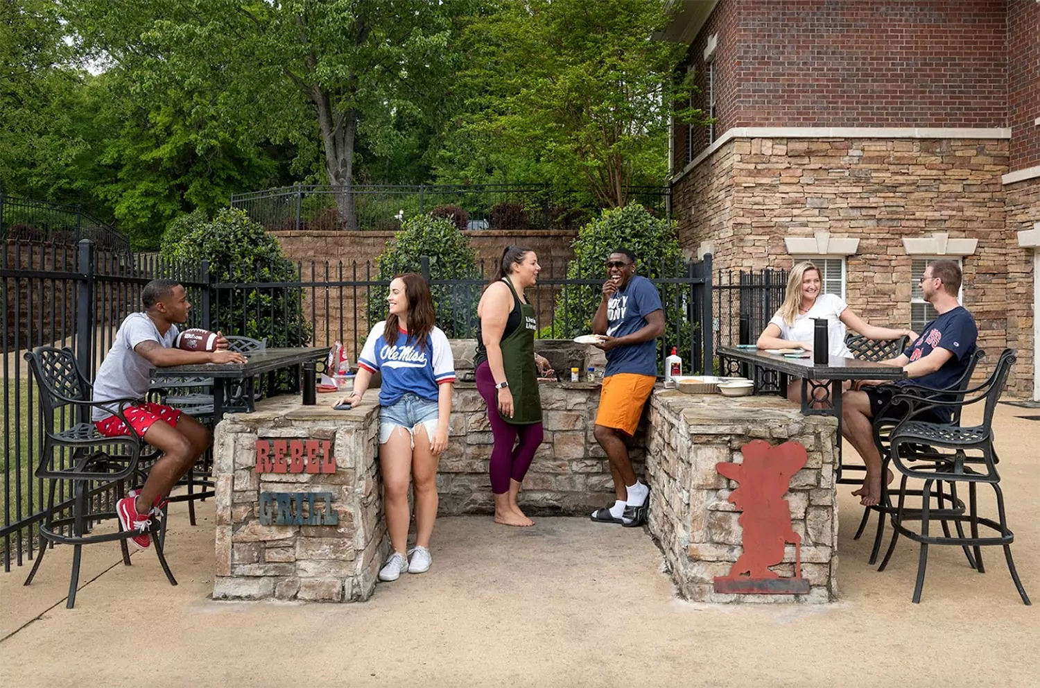 Outdoor Grilling Area at The Quarters Oxford